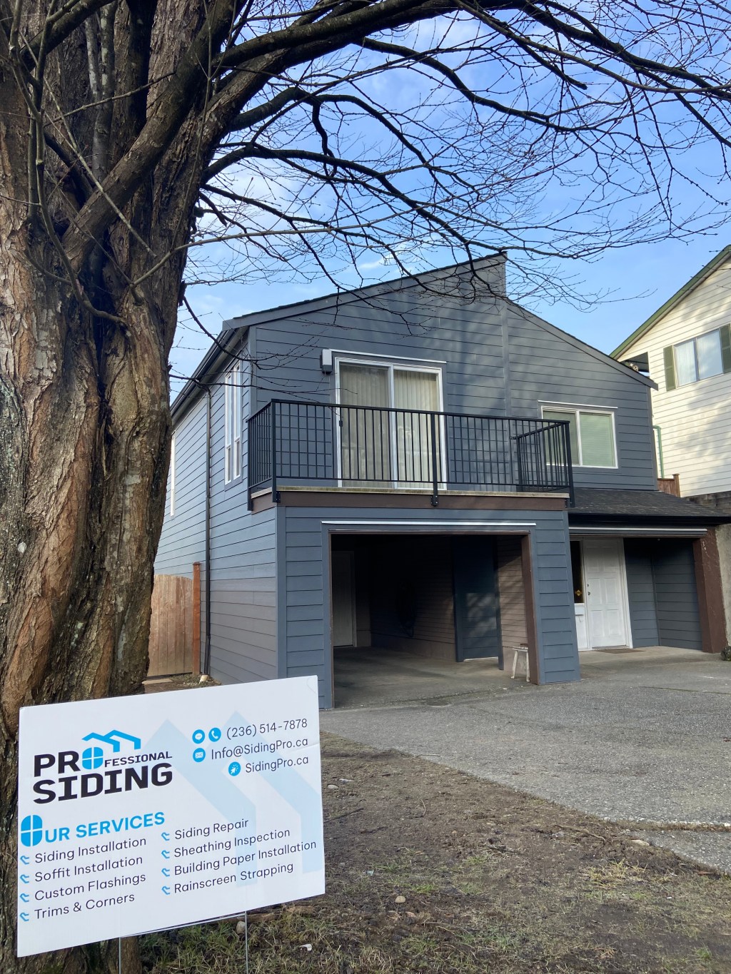 HardiePlank® Night Gray Siding Installation – Port Moody,&nbsp;BC